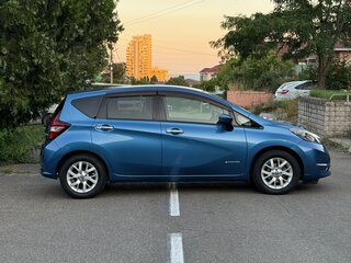 2019 Nissan Note e-Power II Рестайлинг, синий, 1265000 рублей, вид 3
