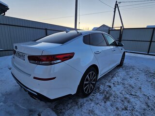 2018 Kia Optima IV Рестайлинг, белый, 2000000 рублей, вид 4