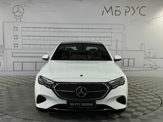 2025 Mercedes-Benz E-Класс 200 VI (W214, S214), белый, 6980000 рублей, вид 4