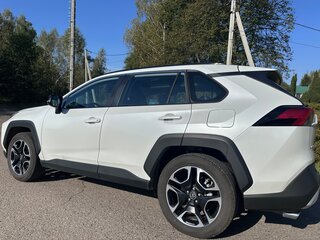 2024 Toyota RAV4 V (XA50), белый, 4400000 рублей, вид 3