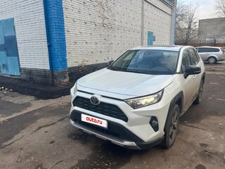 2022 Toyota RAV4 V (XA50), белый, 3300000 рублей, вид 1