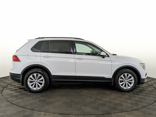 2019 Volkswagen Tiguan II, белый, 2085000 рублей, вид 4