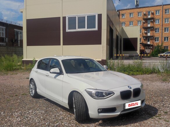 2013 BMW 1 серии 116i II (F20/F21), белый, 900000 рублей