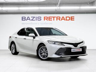 2019 Toyota Camry VIII (XV70), белый, 2999000 рублей, вид 3