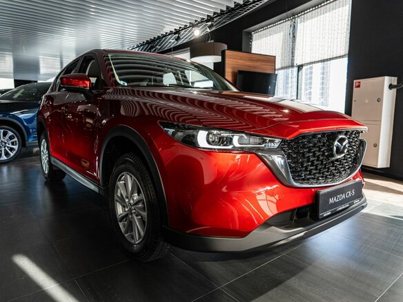2025 Mazda CX-5 II Рестайлинг, красный, 3030000 рублей - вид 2