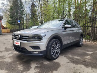 2018 Volkswagen Tiguan II, серебристый, 2700000 рублей, вид 3