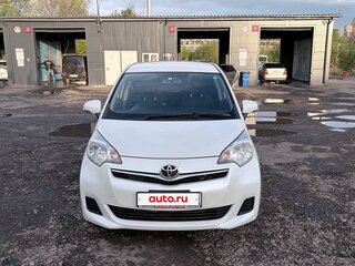 2011 Toyota Ractis II, белый, 790000 рублей, вид 2