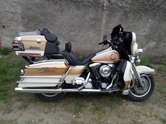 1995 Harley-Davidson Electra Glide, белый, 550000 рублей