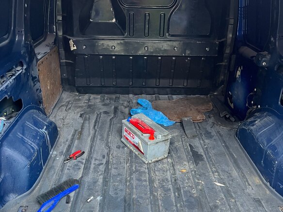 2010 Ford Transit Connect, синий, 820000 рублей - вид 13