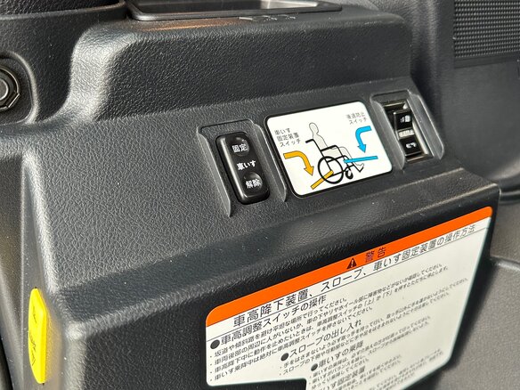 2017 Toyota Sienta II, серый, 1280000 рублей - вид 6