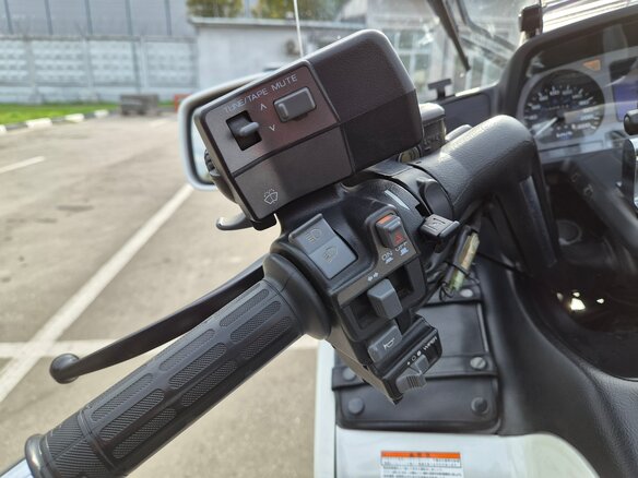 1999 Honda GL 1500 Gold Wing, белый, 880000 рублей - вид 17