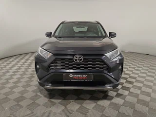2021 Toyota RAV4 V (XA50), чёрный, 3275000 рублей, вид 2