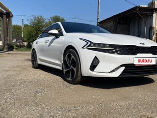 2021 Kia K5 III, белый, 1700000 рублей, вид 1