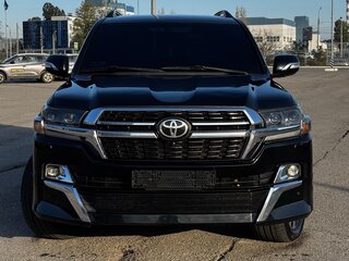 2012 Toyota Land Cruiser 200 Series Рестайлинг 1, чёрный, 4290000 рублей, вид 1