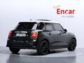 2022 Mini Hatch Cooper III (F55/F56) Рестайлинг 2, зелёный, 2000000 рублей - вид 2