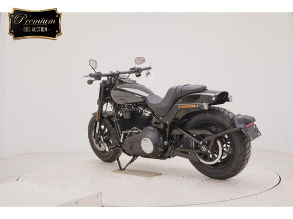 2025 Harley-Davidson Fat Bob, чёрный, 1797000 рублей - вид 4