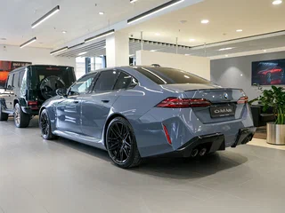 2026 BMW M5 VII (G90), серый, 22990000 рублей, вид 3