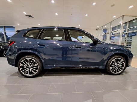 2025 BMW X1 Long 25Li xDrive III (U11/U12), синий, 5900000 рублей, вид 4