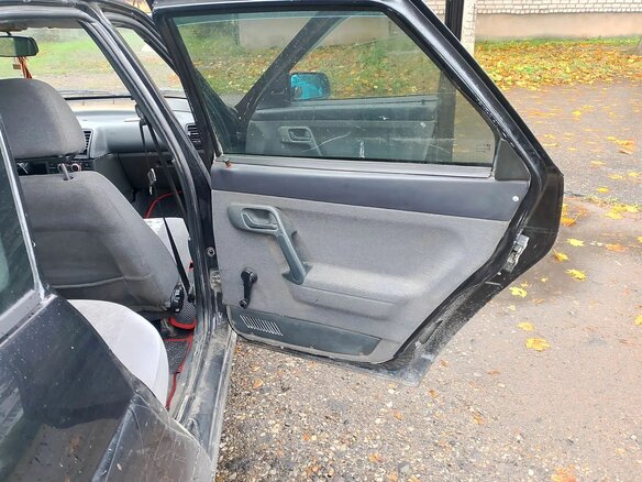 2006 Lada (ВАЗ) 2112, серый, 110000 рублей - вид 19