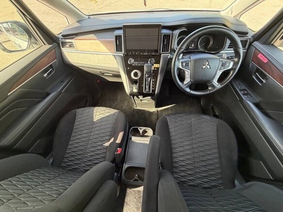 2023 Mitsubishi Delica D:5 I Рестайлинг, белый, 3030000 рублей - вид 8