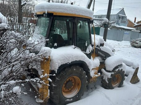 2012 Volvo BL, жёлтый, 5800000 рублей, вид 2