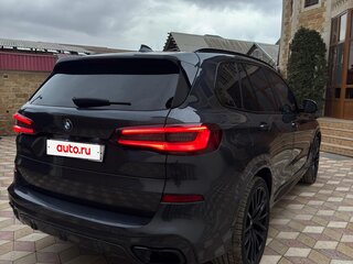 2020 BMW X5 30d IV (G05/G18), серый, 6900000 рублей, вид 4
