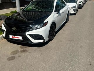 2020 Toyota Camry US Market VIII (XV70) Рестайлинг, белый, 2222000 рублей, вид 1