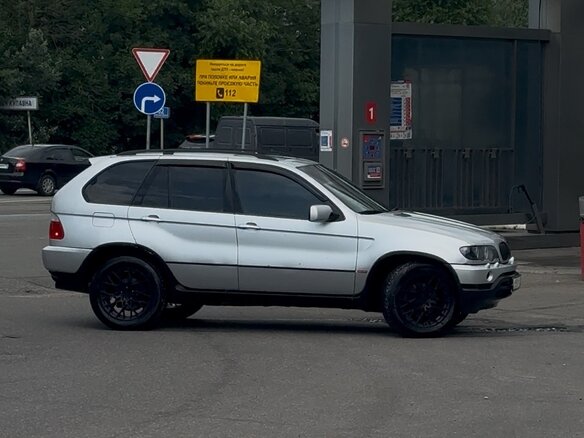 2002 BMW X5 3.0i I (E53), серебристый - вид 7
