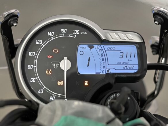 2024 Triumph Speed 400, чёрный, 577000 рублей - вид 8