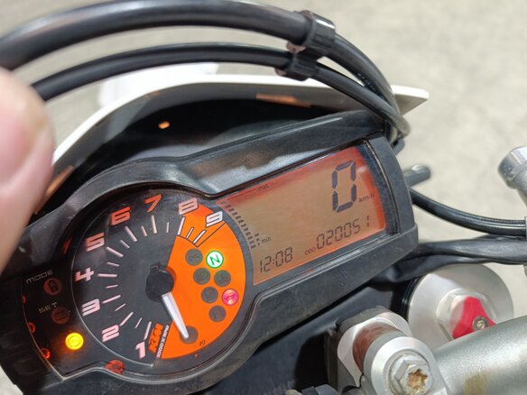 2014 KTM 690 Enduro R, жёлтый, 600000 рублей - вид 14