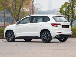 2023 Skoda Karoq I Рестайлинг, белый, 2160000 рублей, вид 4