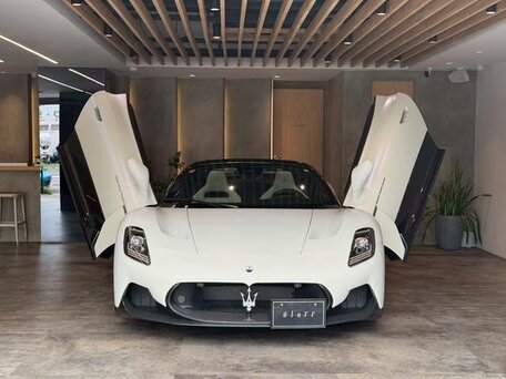 2023 Maserati MC20 Cielo, белый, 15300000 рублей, вид 1