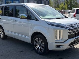 2023 Mitsubishi Delica D:5 I Рестайлинг, белый, 3030000 рублей, вид 3