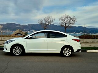 2020 Hyundai Solaris II Рестайлинг, белый, 1510000 рублей, вид 4
