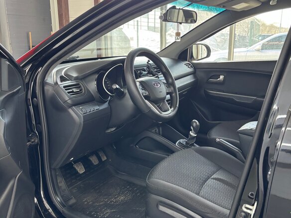 2011 Kia Rio III, чёрный, 650000 рублей - вид 7