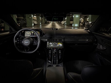 2025 Aston Martin V8 Vantage S IV Рестайлинг, зелёный, 36300000 рублей, вид 3