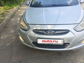 2012 Hyundai Solaris I, серебристый, 700000 рублей, вид 1