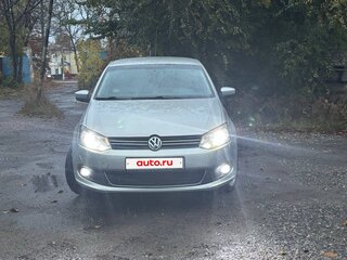 2011 Volkswagen Polo V, серебристый, 430000 рублей, вид 2