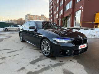 2019 BMW 5 серии 520d xDrive VII (G30/G31/G38), чёрный, 2700000 рублей, вид 3