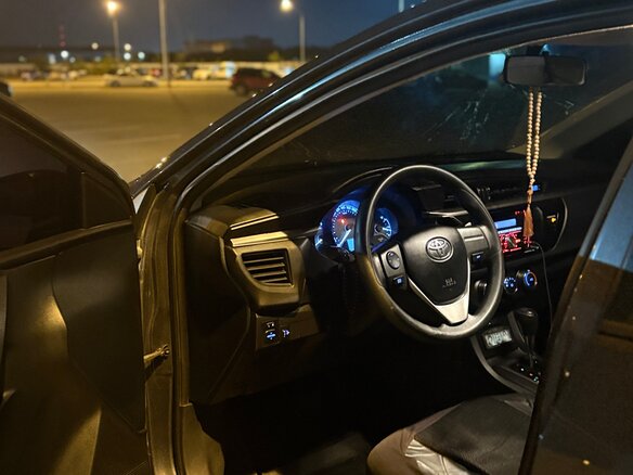 2013 Toyota Corolla XI (E160, E170, E180), серый, 1100000 рублей - вид 5