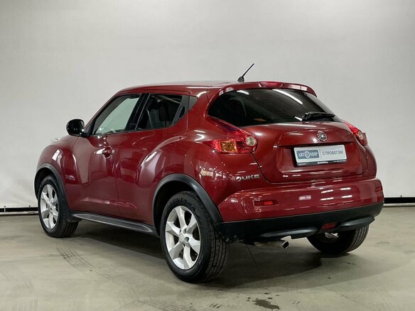 2013 Nissan Juke I, красный - вид 6
