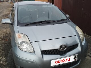 2009 Toyota Vitz II (XP90), серый, 700000 рублей, вид 2
