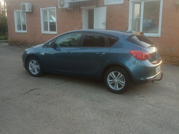 2013 Opel Astra J Рестайлинг, синий, 1100000 рублей - вид 12