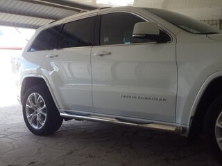 2013 Jeep Grand Cherokee IV (WK2) Рестайлинг, белый, 2600000 рублей, вид 4