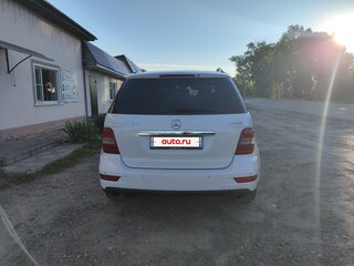 2011 Mercedes-Benz M-Класс 300 II (W164) Рестайлинг, белый, 1700000 рублей, вид 3