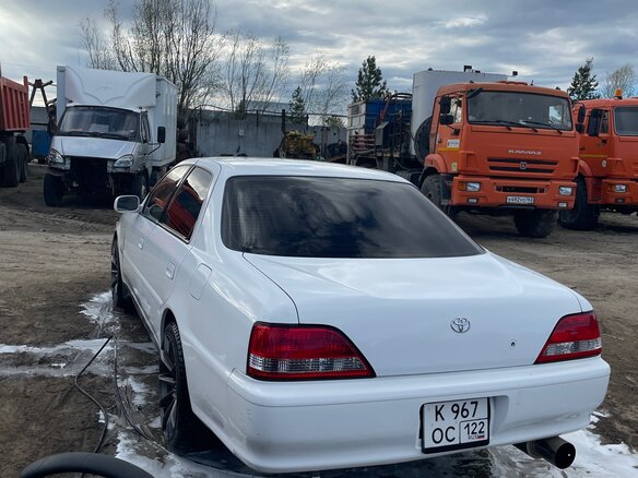 1997 Toyota Cresta V (X100), белый, 650000 рублей - вид 1
