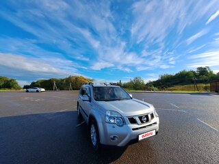 2011 Nissan X-Trail II Рестайлинг, серебристый, 1270000 рублей, вид 1