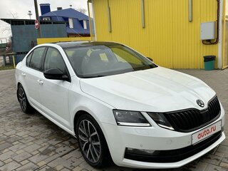 2017 Skoda Octavia III (A7) Рестайлинг, белый, 1450000 рублей, вид 1