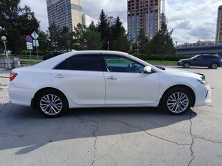 2016 Toyota Camry VII (XV50) Рестайлинг, белый, 2250000 рублей, вид 4