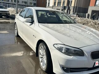 2010 BMW 5 серии 523i VI (F10/F11/F07), белый, 1750000 рублей, вид 3